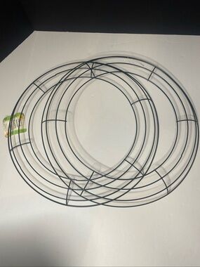 Round Metal Wreath Frame Ring Black. Floral Crafts, Wire Form Floral Garden 14"